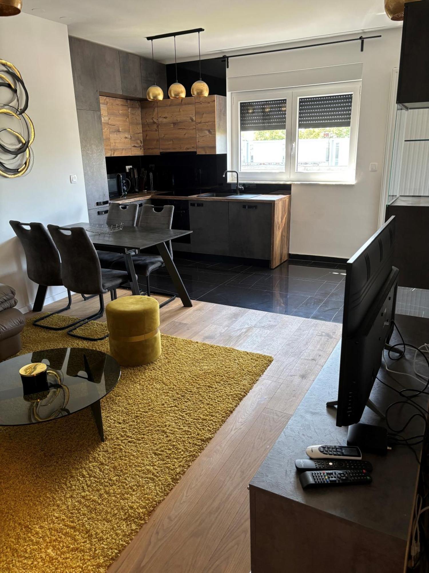 City East Apartment Zagreb With Private Parking Exteriör bild